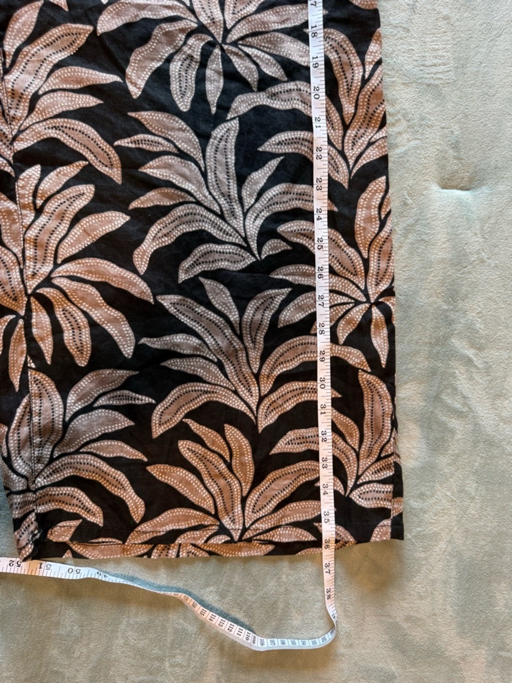 Rachel Zoe Black Pants with Beige Leaf Motif - Picture 5 of 6